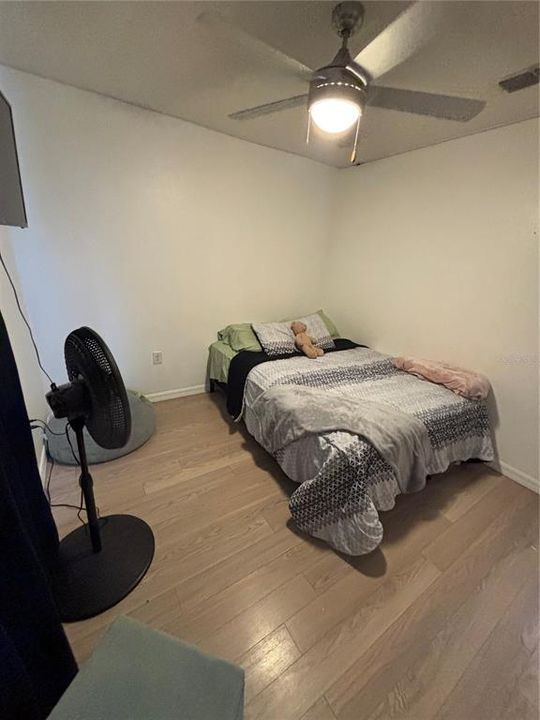 For Sale: $355,000 (4 beds, 2 baths, 1707 Square Feet)