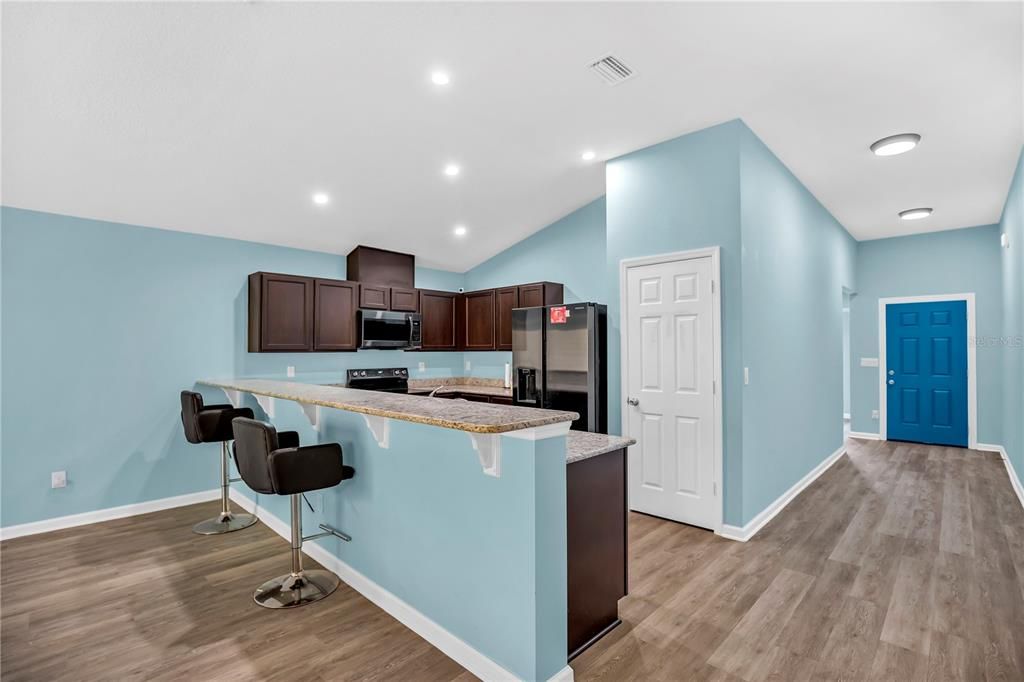 For Sale: $330,000 (3 beds, 2 baths, 1537 Square Feet)