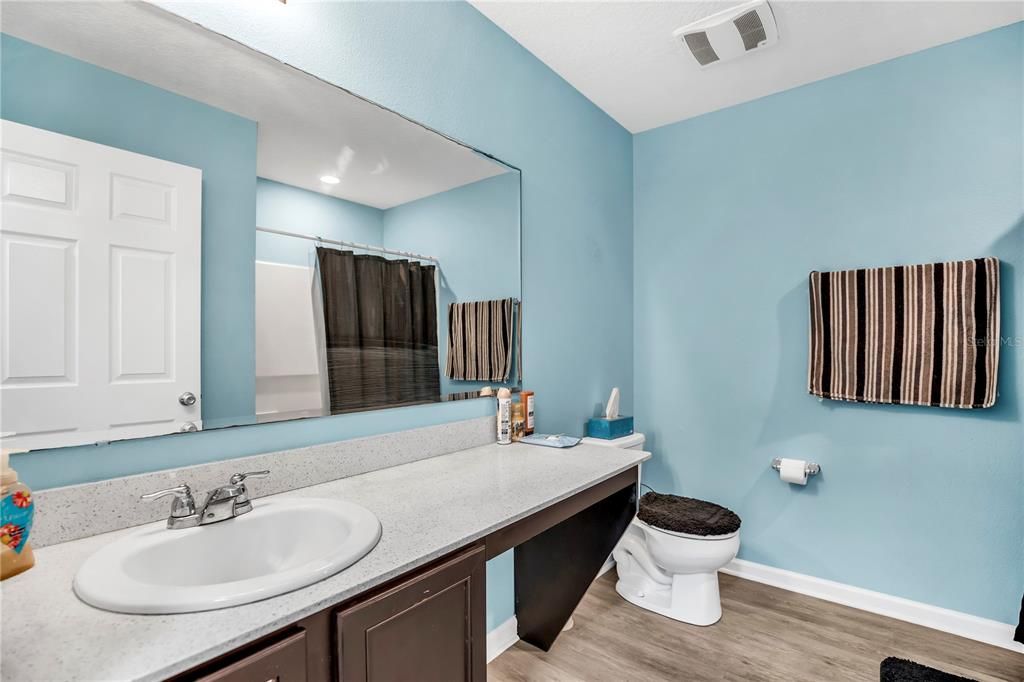 For Sale: $330,000 (3 beds, 2 baths, 1537 Square Feet)