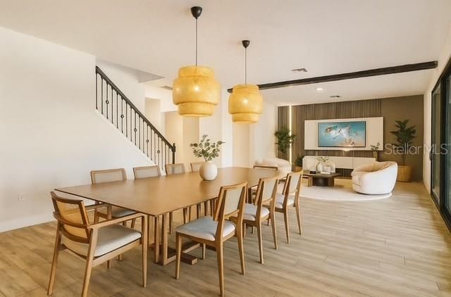 待售: $1,290,000 (4 贝兹, 3 浴室, 3682 平方英尺)