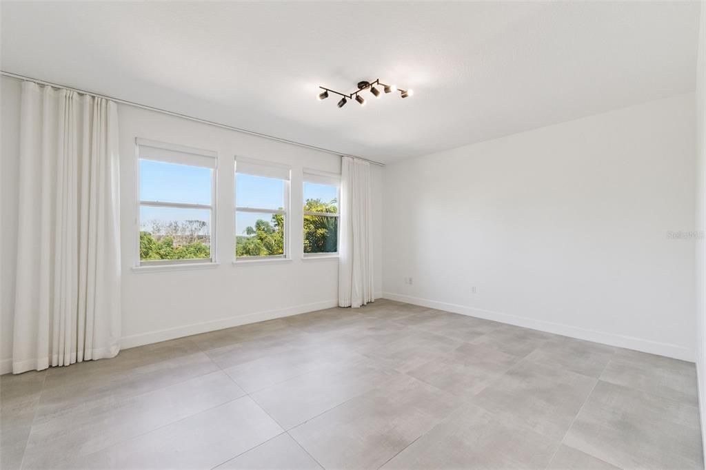 待售: $1,290,000 (4 贝兹, 3 浴室, 3682 平方英尺)