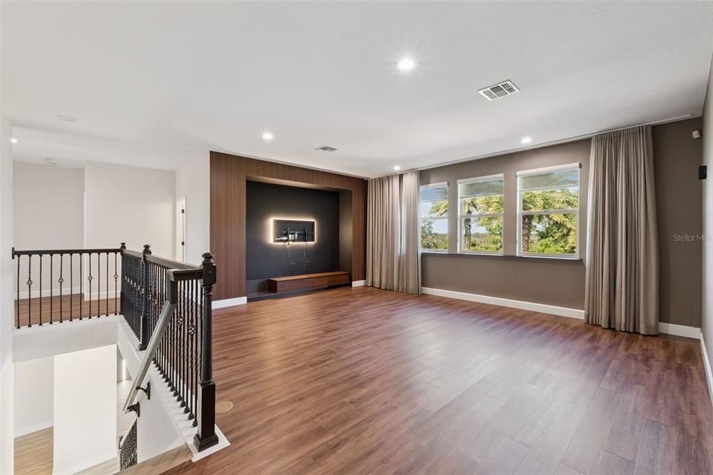 待售: $1,290,000 (4 贝兹, 3 浴室, 3682 平方英尺)