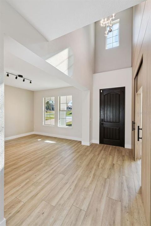 待售: $1,290,000 (4 贝兹, 3 浴室, 3682 平方英尺)