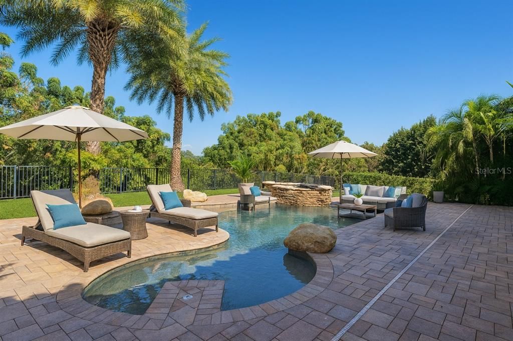 待售: $1,290,000 (4 贝兹, 3 浴室, 3682 平方英尺)