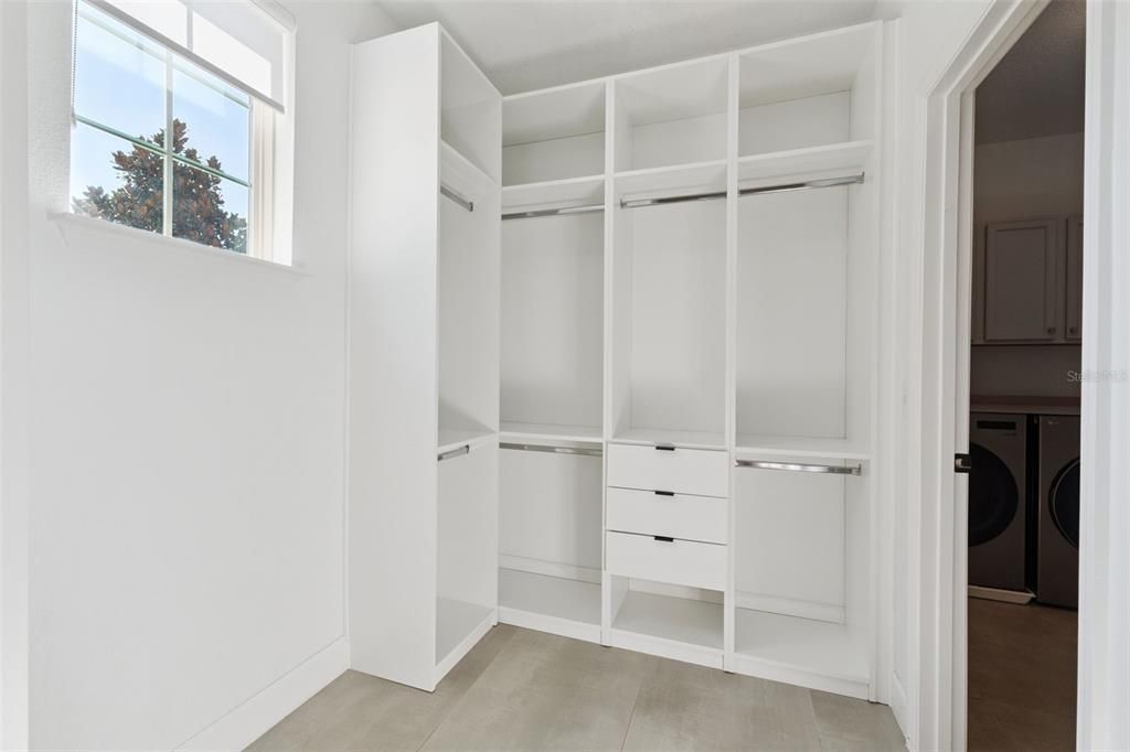 待售: $1,290,000 (4 贝兹, 3 浴室, 3682 平方英尺)