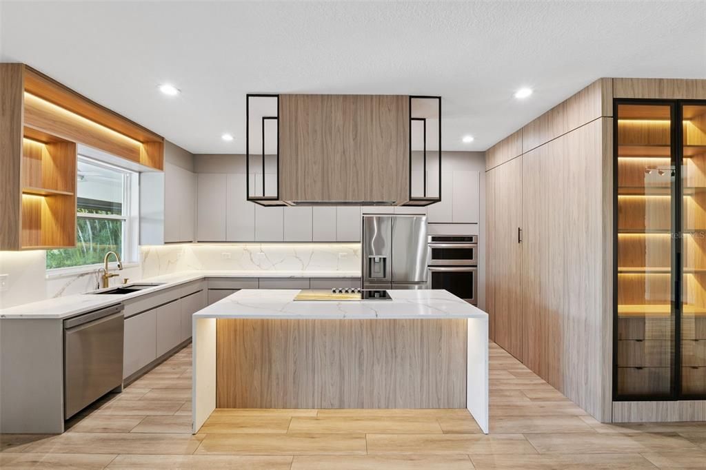 待售: $1,290,000 (4 贝兹, 3 浴室, 3682 平方英尺)