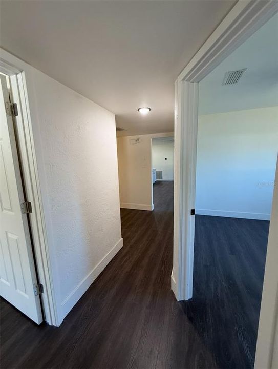 For Sale: $335,000 (3 beds, 2 baths, 1722 Square Feet)