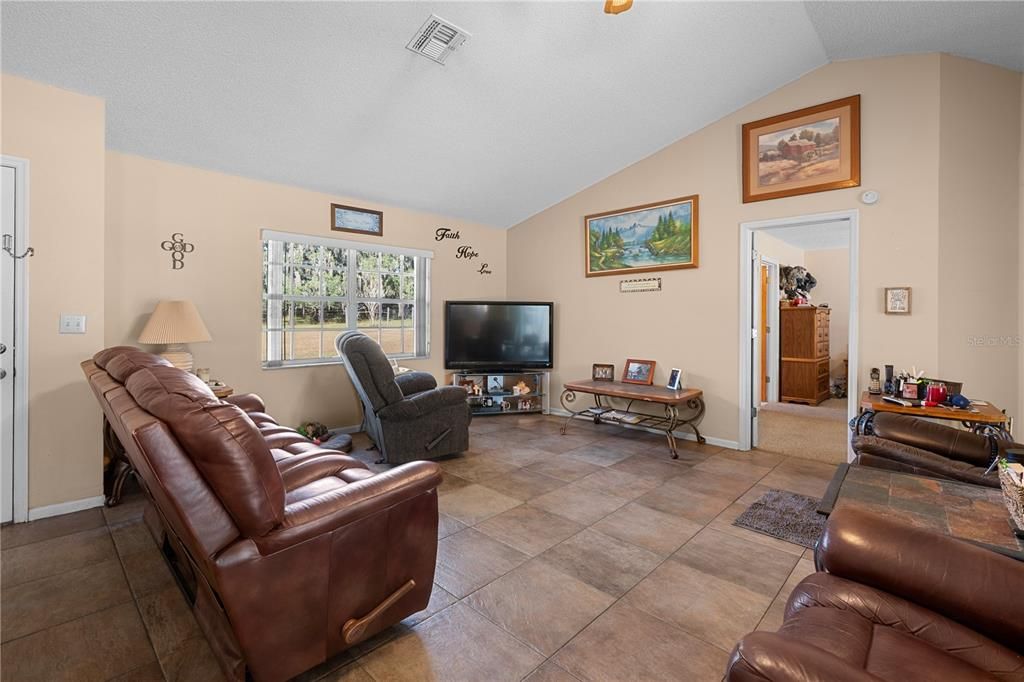 For Sale: $700,000 (3 beds, 2 baths, 1656 Square Feet)