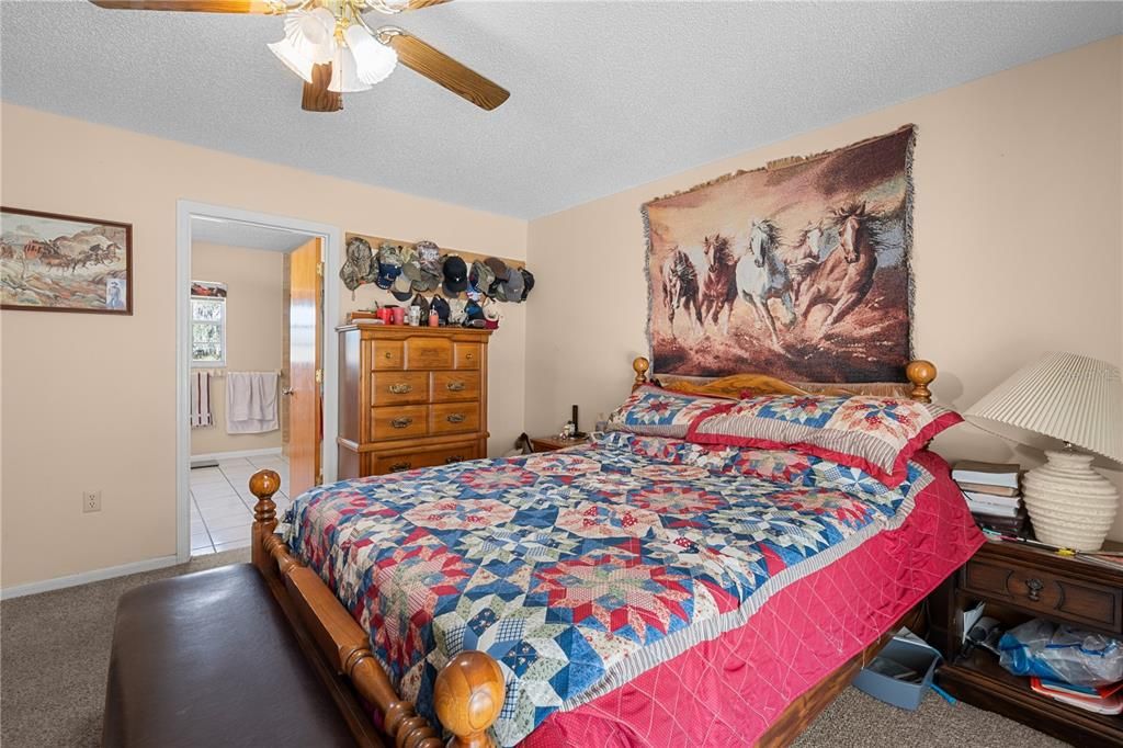 For Sale: $700,000 (3 beds, 2 baths, 1656 Square Feet)