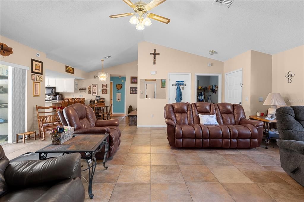 For Sale: $700,000 (3 beds, 2 baths, 1656 Square Feet)