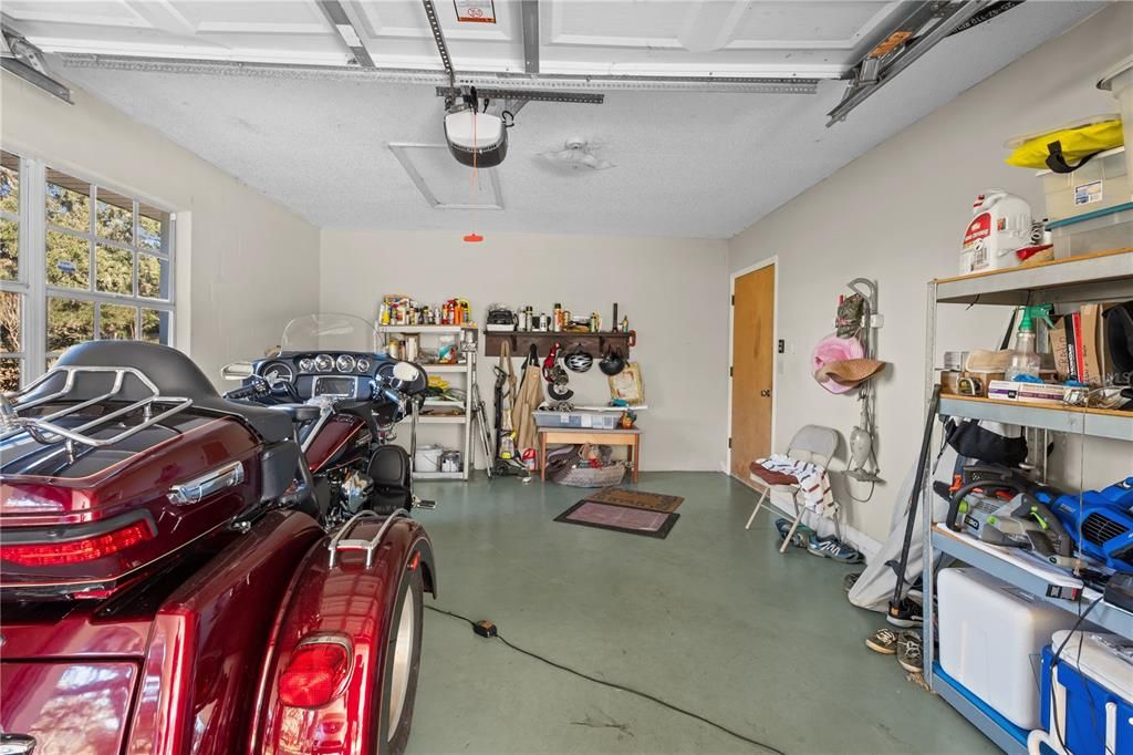 For Sale: $700,000 (3 beds, 2 baths, 1656 Square Feet)