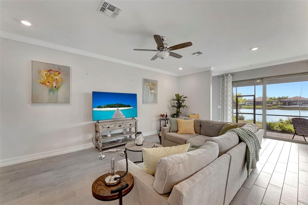 For Sale: $595,000 (4 beds, 2 baths, 2023 Square Feet)