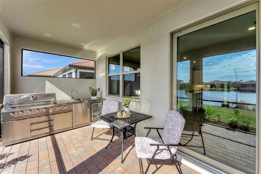 For Sale: $595,000 (4 beds, 2 baths, 2023 Square Feet)