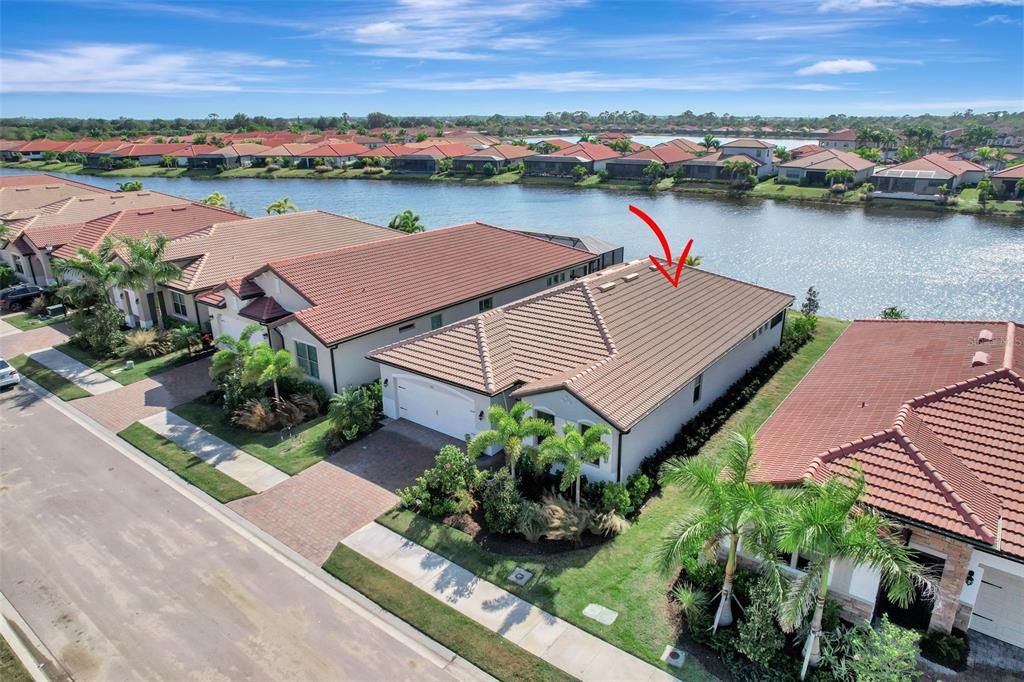 For Sale: $595,000 (4 beds, 2 baths, 2023 Square Feet)