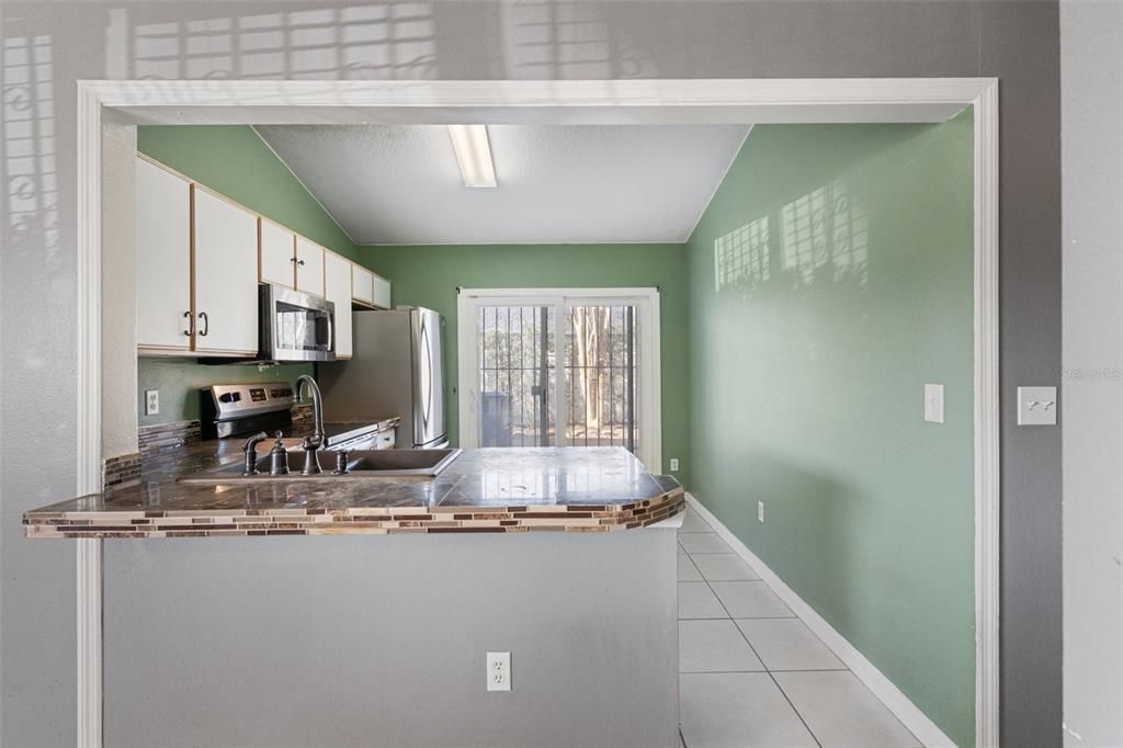 На продажу: $315,000 (3 спален, 2 ванн, 1170 Квадратных фут)