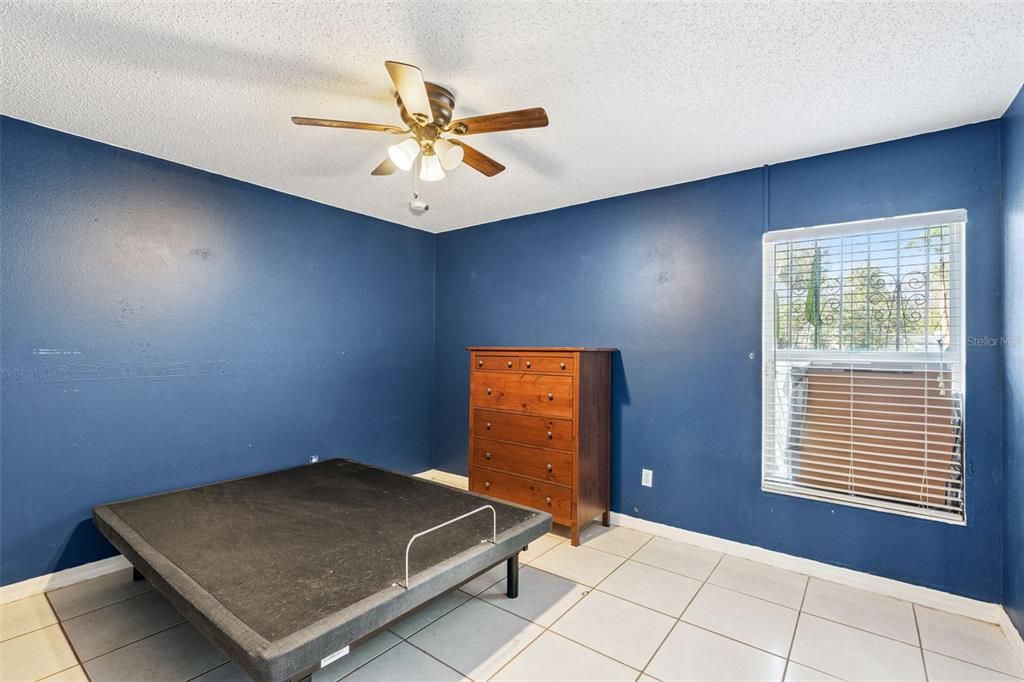 На продажу: $315,000 (3 спален, 2 ванн, 1170 Квадратных фут)