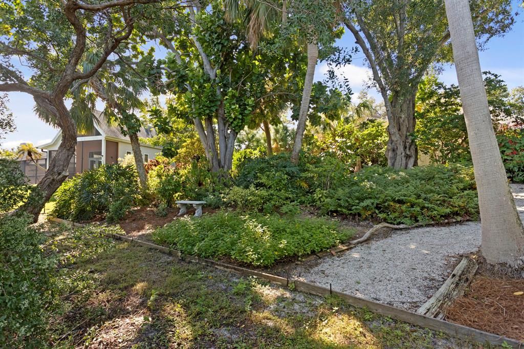 For Sale: $1,987,000 (4 beds, 3 baths, 2454 Square Feet)