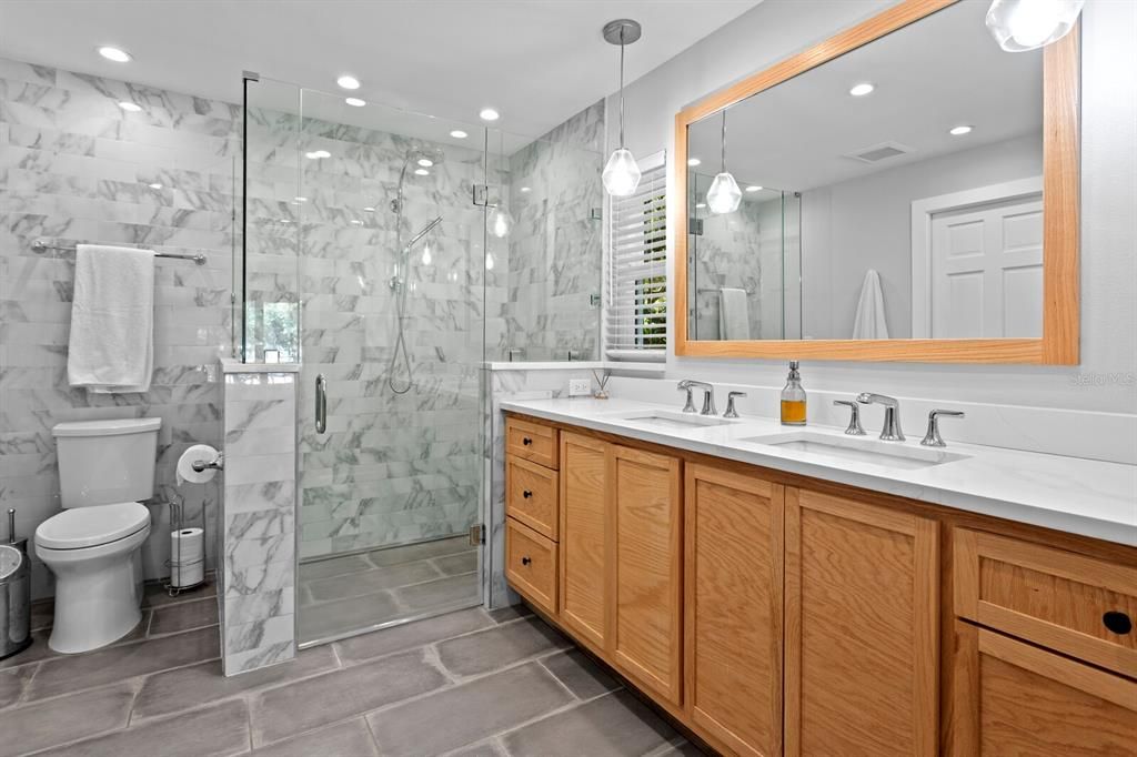 For Sale: $1,987,000 (4 beds, 3 baths, 2454 Square Feet)