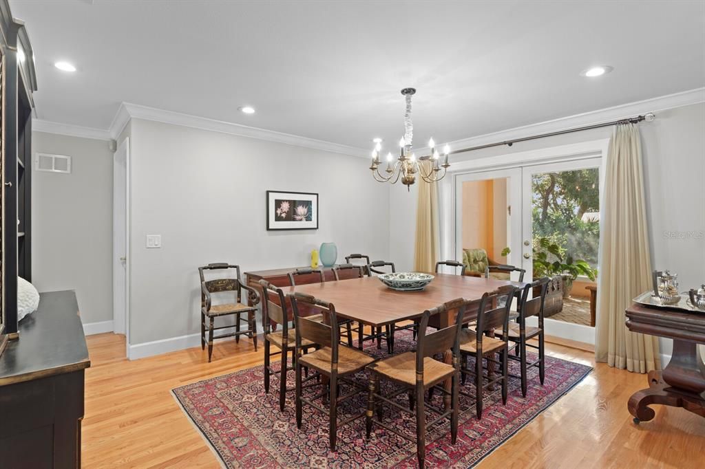 For Sale: $1,987,000 (4 beds, 3 baths, 2454 Square Feet)