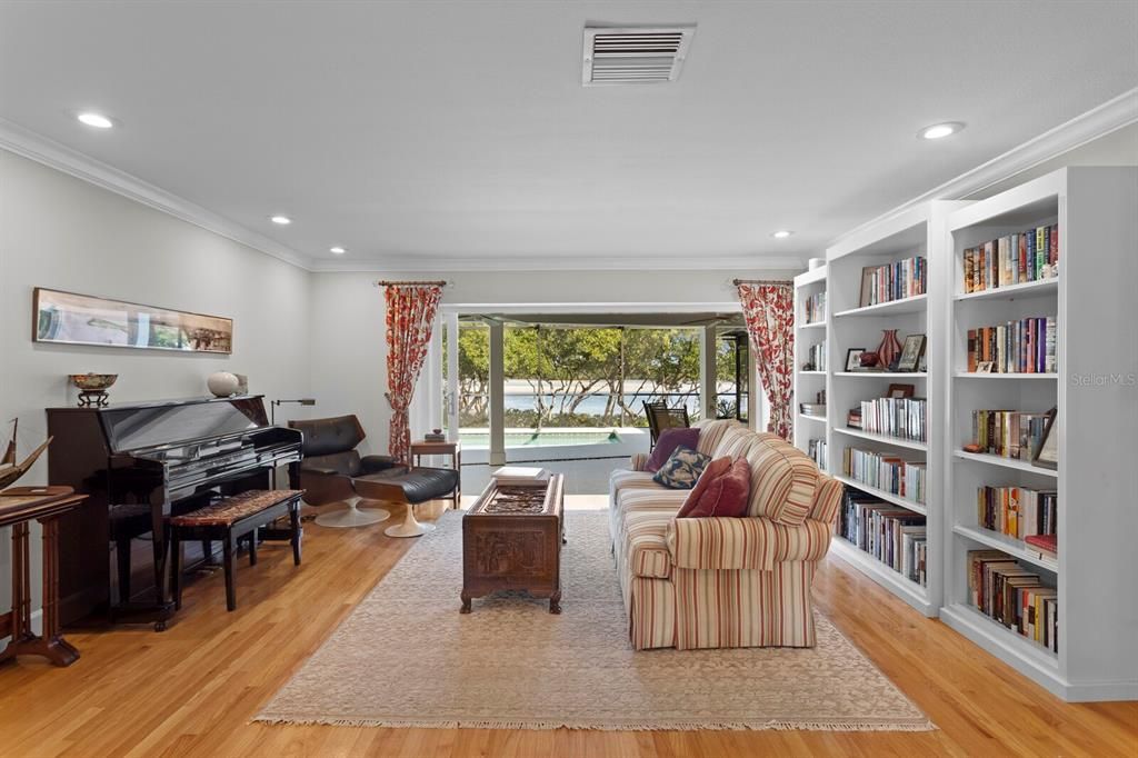 For Sale: $1,987,000 (4 beds, 3 baths, 2454 Square Feet)