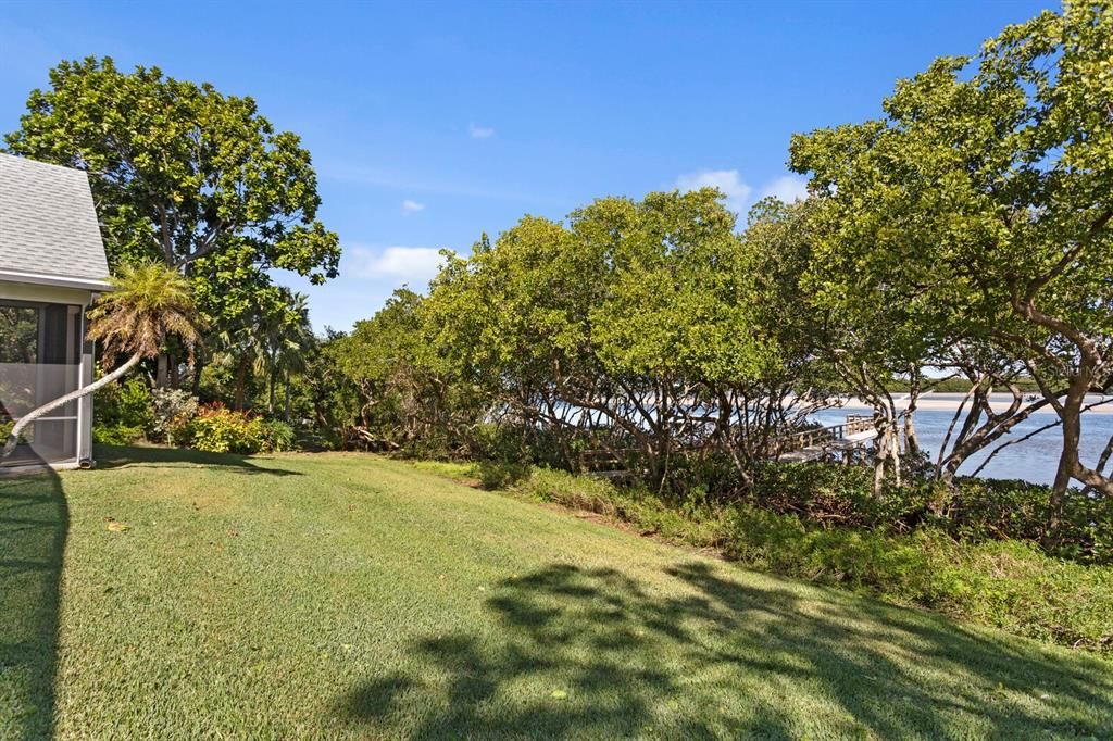 For Sale: $1,987,000 (4 beds, 3 baths, 2454 Square Feet)