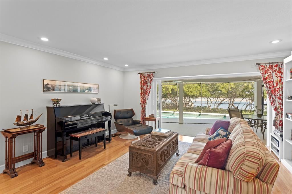 For Sale: $1,987,000 (4 beds, 3 baths, 2454 Square Feet)