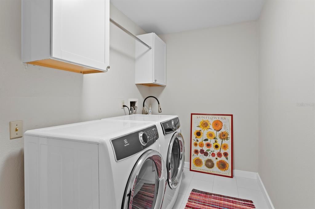 For Sale: $1,987,000 (4 beds, 3 baths, 2454 Square Feet)