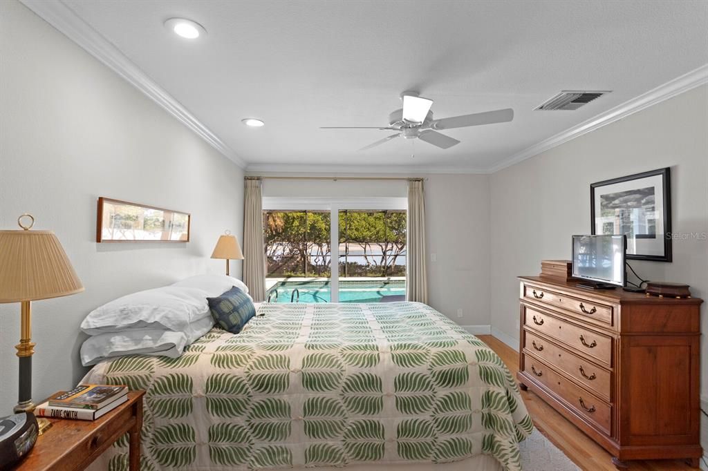 For Sale: $1,987,000 (4 beds, 3 baths, 2454 Square Feet)