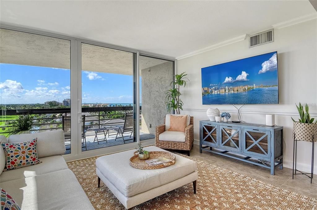 出租: $12,000 (2 贝兹, 2 浴室, 1172 平方英尺)