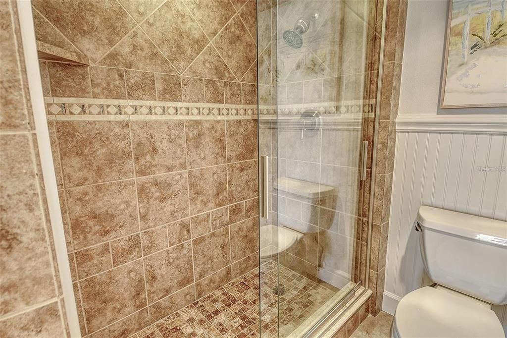 出租: $12,000 (2 贝兹, 2 浴室, 1172 平方英尺)