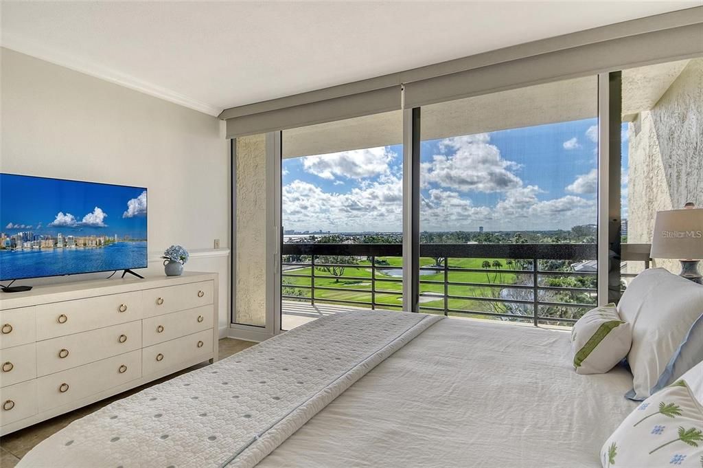 出租: $12,000 (2 贝兹, 2 浴室, 1172 平方英尺)