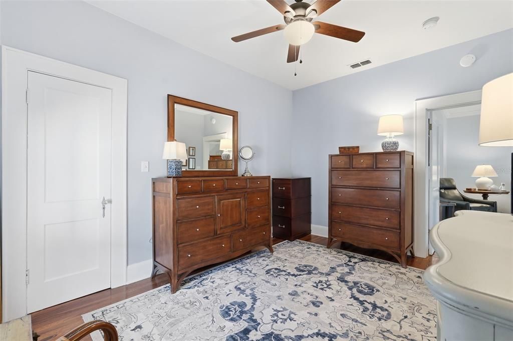 For Sale: $425,000 (4 beds, 2 baths, 1451 Square Feet)