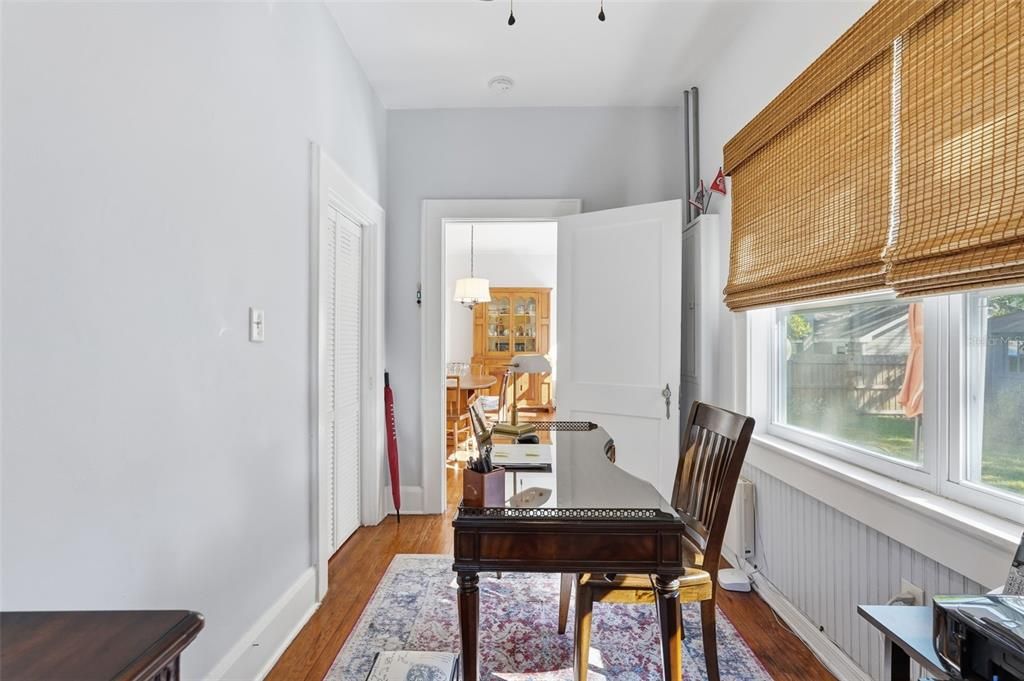 For Sale: $425,000 (4 beds, 2 baths, 1451 Square Feet)