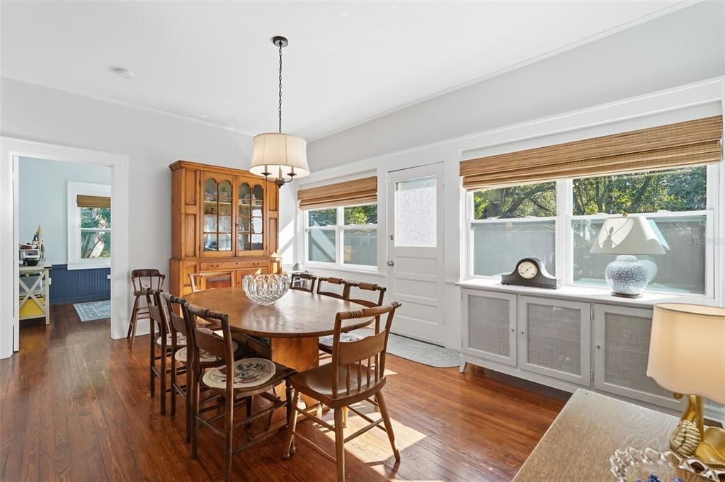 For Sale: $425,000 (4 beds, 2 baths, 1451 Square Feet)