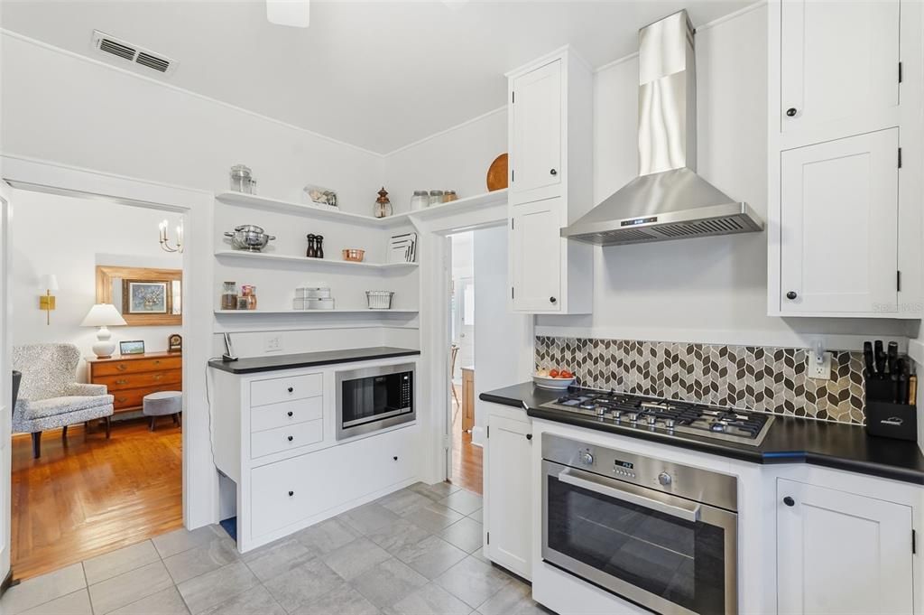 For Sale: $425,000 (4 beds, 2 baths, 1451 Square Feet)