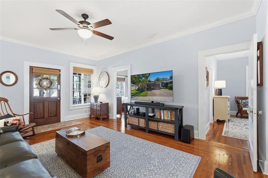 For Sale: $425,000 (4 beds, 2 baths, 1451 Square Feet)