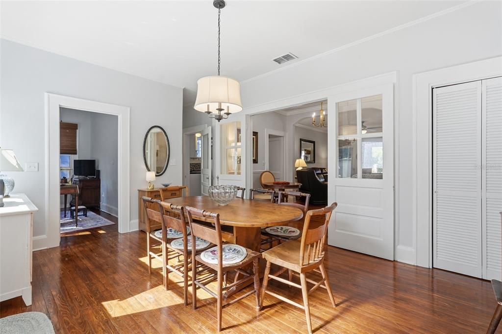 For Sale: $425,000 (4 beds, 2 baths, 1451 Square Feet)