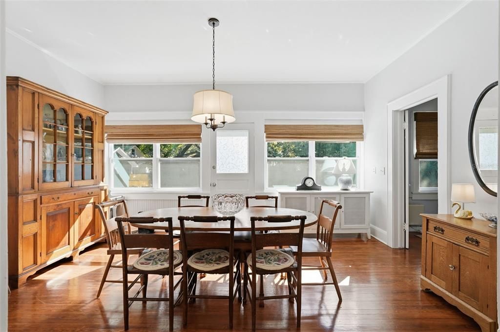 For Sale: $425,000 (4 beds, 2 baths, 1451 Square Feet)