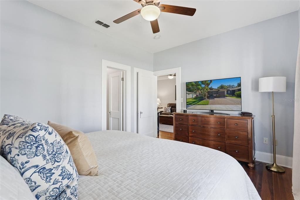 For Sale: $425,000 (4 beds, 2 baths, 1451 Square Feet)