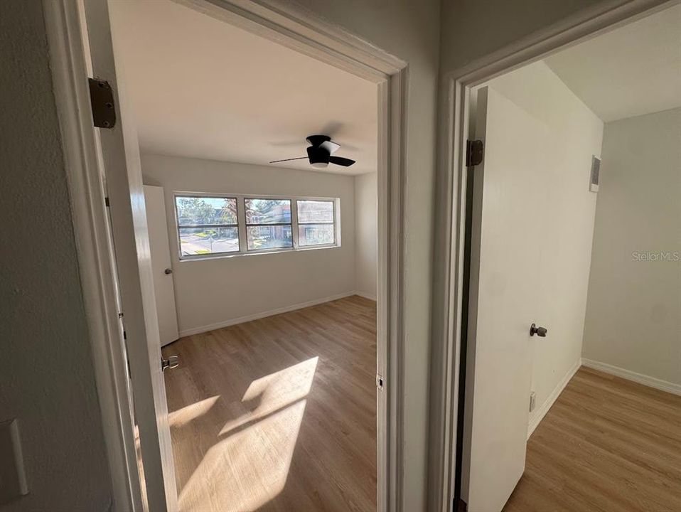 For Sale: $235,000 (2 beds, 1 baths, 768 Square Feet)