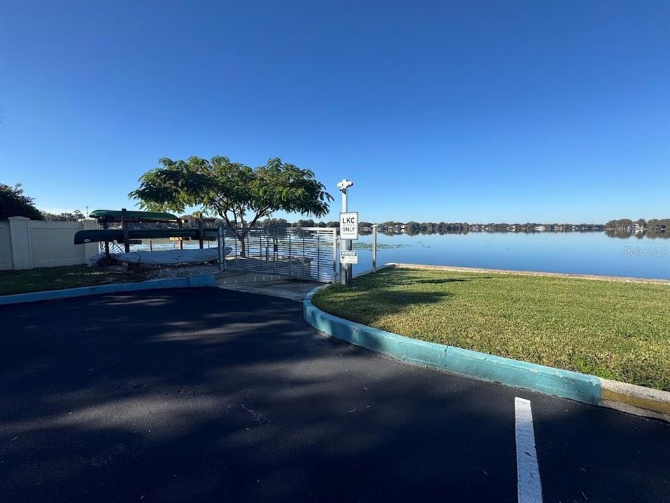 For Sale: $235,000 (2 beds, 1 baths, 768 Square Feet)