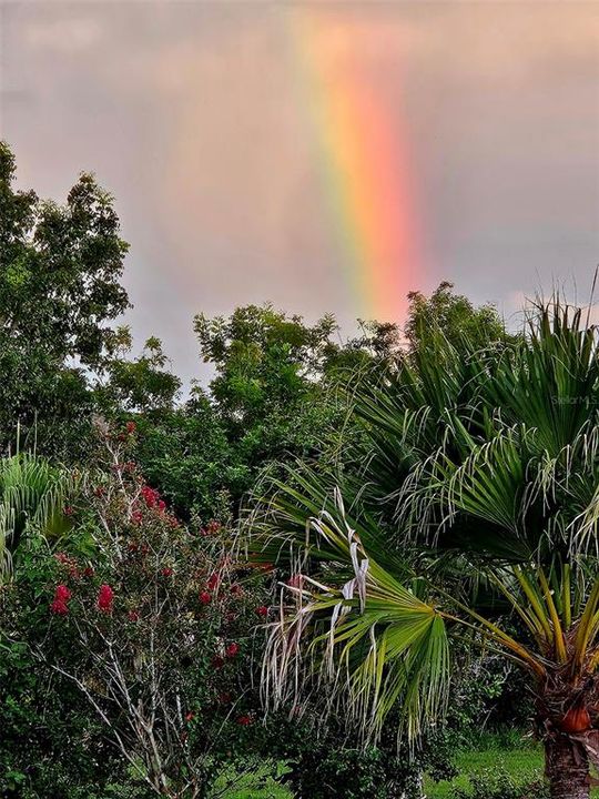 For Sale: $149,900 (2 beds, 2 baths, 886 Square Feet)