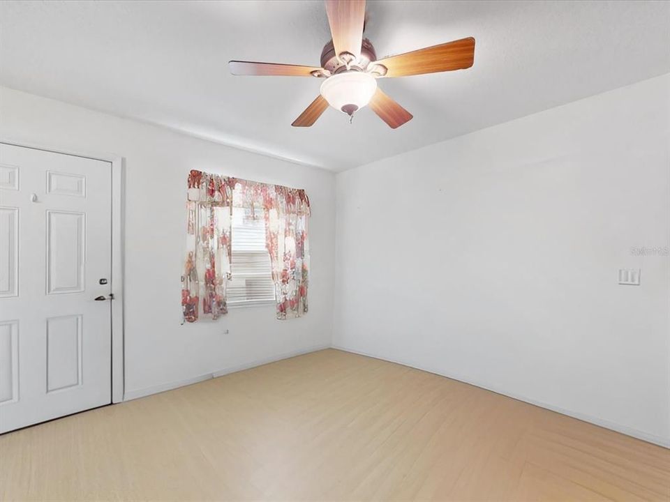 En Venta: $499,900 (4 camas, 3 baños, 2502 Pies cuadrados)