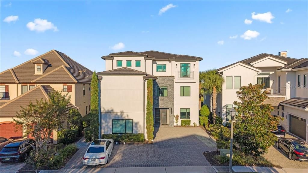 待售: $3,200,000 (10 贝兹, 11 浴室, 7966 平方英尺)