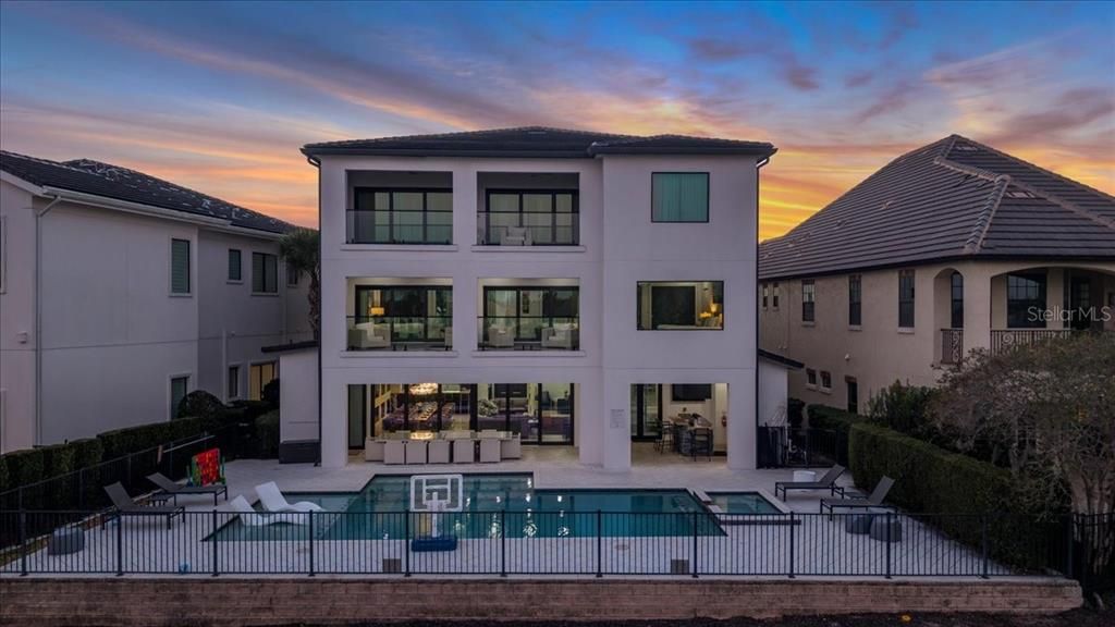 待售: $3,200,000 (10 贝兹, 11 浴室, 7966 平方英尺)