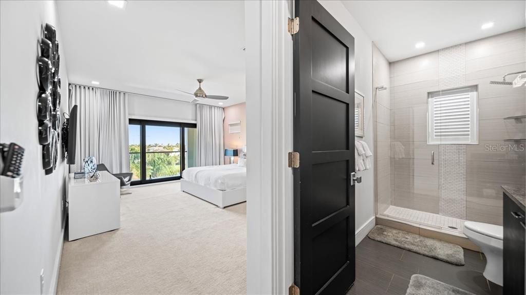 待售: $3,200,000 (10 贝兹, 11 浴室, 7966 平方英尺)