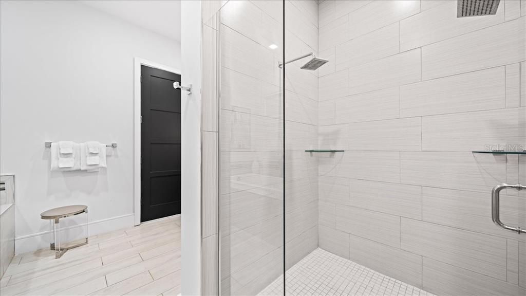 待售: $3,200,000 (10 贝兹, 11 浴室, 7966 平方英尺)