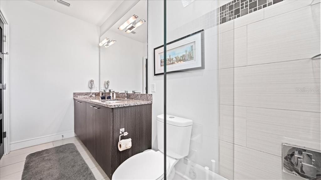 待售: $3,200,000 (10 贝兹, 11 浴室, 7966 平方英尺)