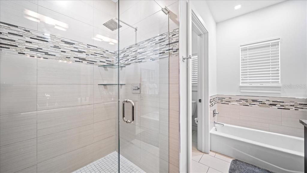 待售: $3,200,000 (10 贝兹, 11 浴室, 7966 平方英尺)