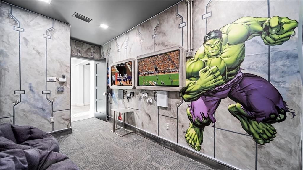 待售: $3,200,000 (10 贝兹, 11 浴室, 7966 平方英尺)